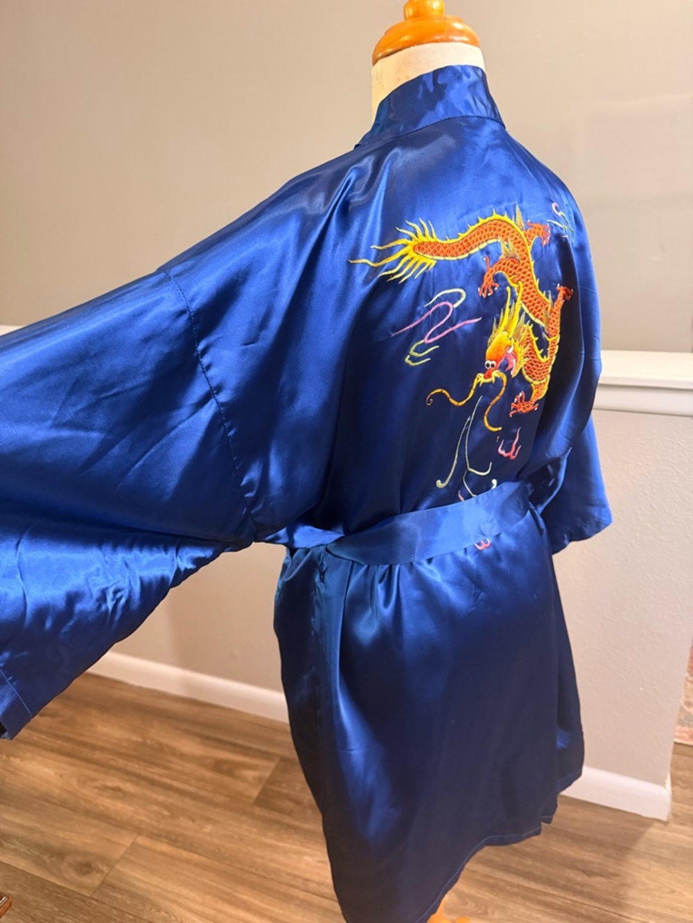 Vintage Dragon Kimono Robe Blue Embroidered Chinese Belted Silk L - Picture 10 of 11